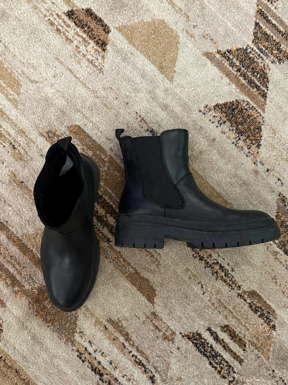 Waterproof Cougar Chelsea Lug Snow Rain Ankle Boots | Size 9